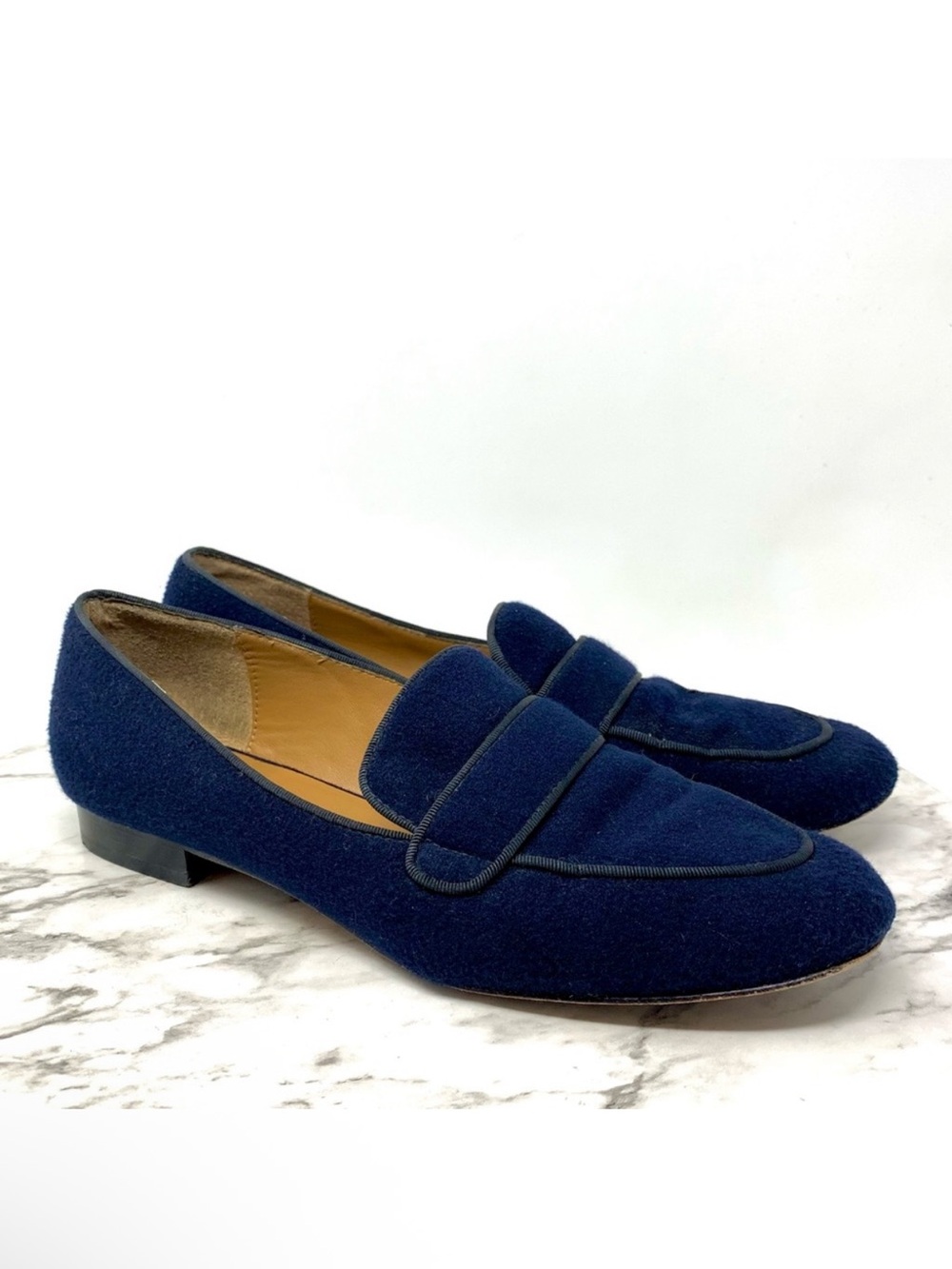 Bettye Muller Blue Wool Contrast Trim Loafers 8.5 Preppy Classic Quiet Luxury